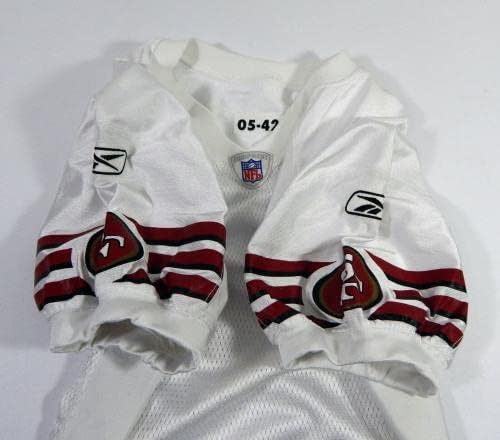 2005 San Francisco 49ers Boş Oyun Verilen Beyaz Forma 42 DP47014 - İmzasız NFL Oyunu Kullanılmış Formalar